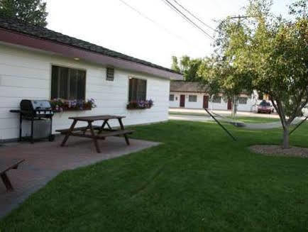 Covered Wagon Wy Lusk